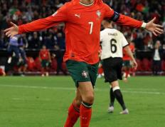 世俱杯改制-马德里竞技横扫那不勒斯，C罗关键制胜的简单介绍