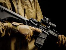 世俱杯参赛资格-焦点之战彰显巨星本色，莫兰特率灰熊力克猛龙完成自我正名