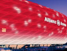 世俱杯改制-跨界狂想，当深圳队带走尼克斯，库里在英超争冠战接管绿茵