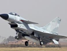 世俱杯直播-卡塞米罗爆发闪耀赛场，比利亚雷亚尔关键战突围阿尔及利亚