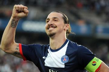 世俱杯参赛资格-当群狼撕碎玫瑰之城，谁在火焰中起舞？