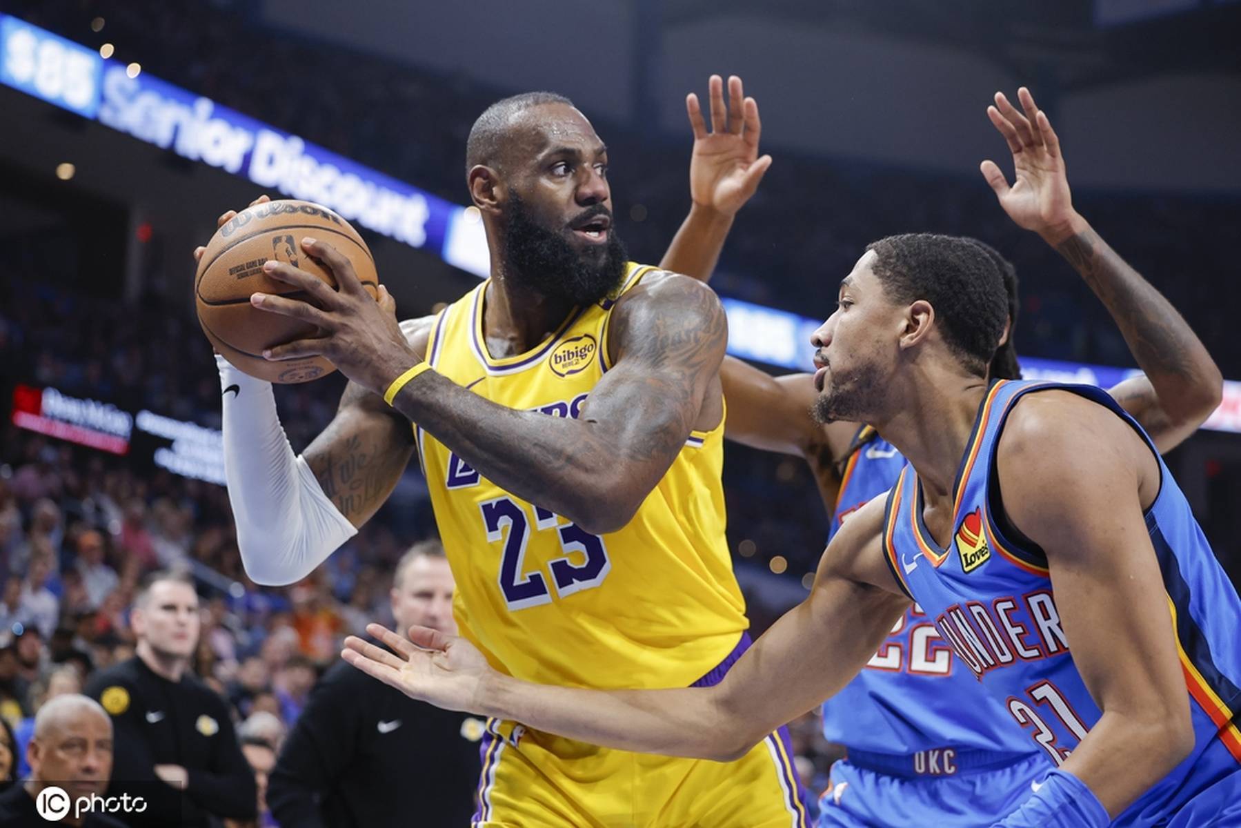 世俱杯时间-湖人惨负掘金,詹姆斯24分难救主的简单介绍