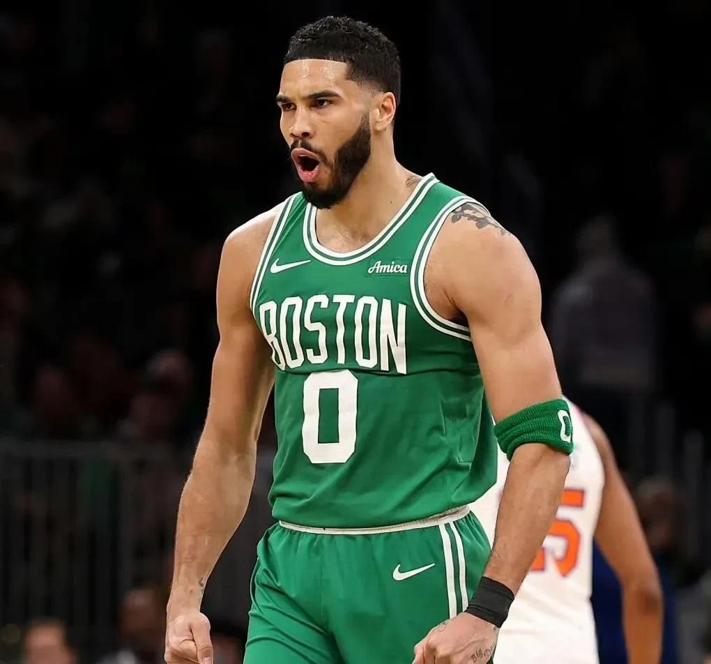 世俱杯决赛-凯尔特人擒猛龙,塔图姆三分绝杀的简单介绍