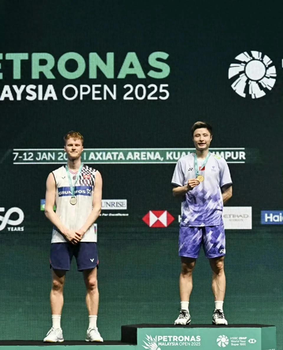 世俱杯直播-中国队碾压印度队,石宇奇统治全场